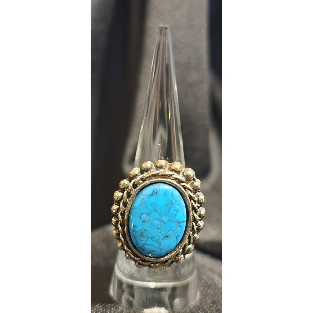 VTG Faux Turquoise Statement Ring Silver Tone Oval Boho Southwestern Size 6.5